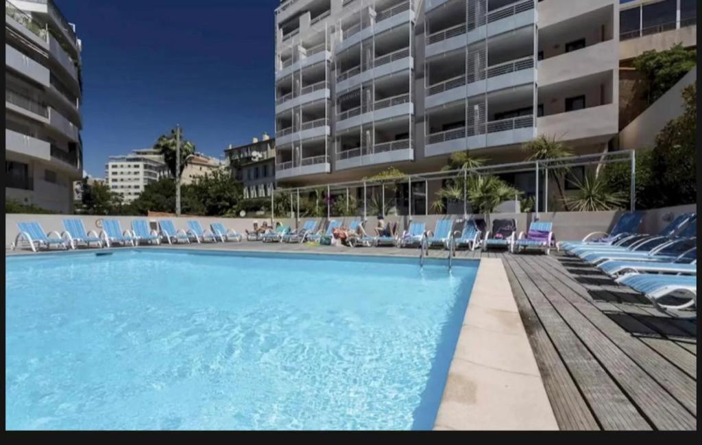 Studio Contemporain Avec Piscine Proche De La Mer 戛纳 外观 照片